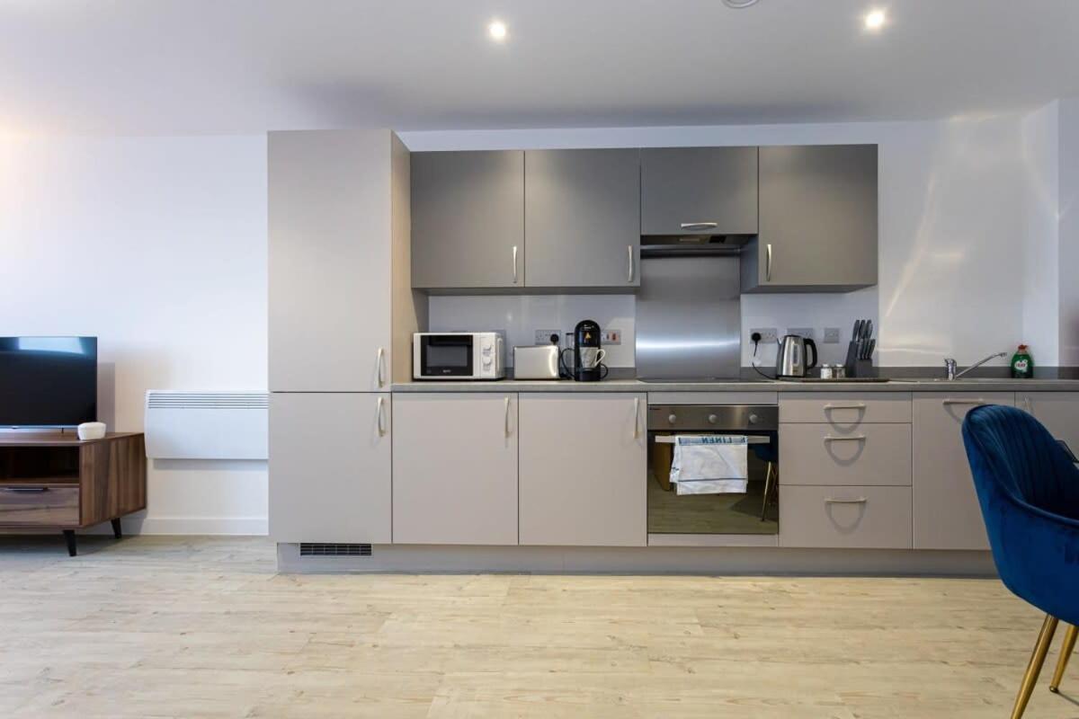 Modern 2 Bed Salford Apartment Stunning Views 曼彻斯特 外观 照片